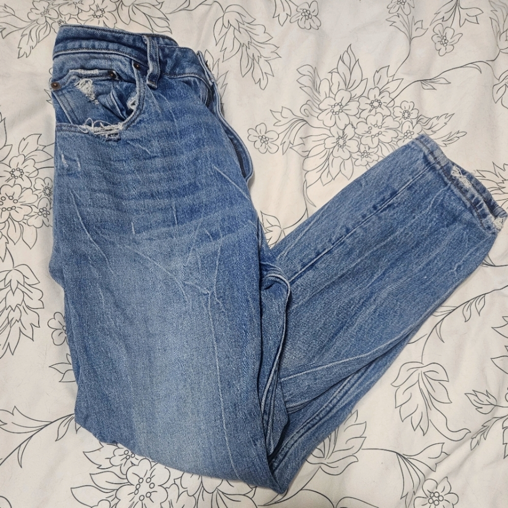 Abercrombie and Fitch Mom Jeans